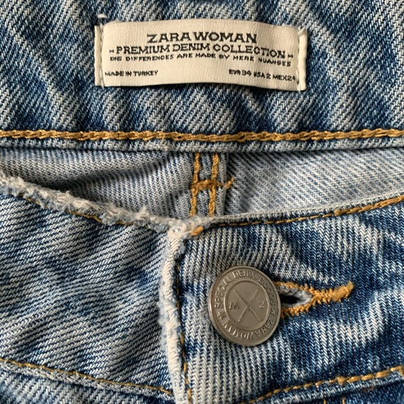 ZARA Woman Ripped Jeans - Picture 2 of 3